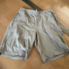 UNIQLO ベージュ ショートパンツ Mサイズ