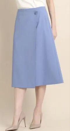 【COUP DE CHANCE】ブルーラップ風膝丈スカート（未使用、試着のみ）