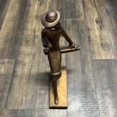 巨匠es Laratte真作 ハイチ木彫り女性像 彫刻 高さ20cm 巨匠 Georges Laratte 真作 ハイチ木彫り女性像 彫刻 - メルカリ