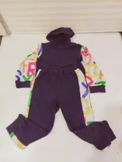 カラフル文字柄 フード付きジャージ 100cm