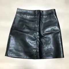 フェイクレザースカート 膝上　黒　M