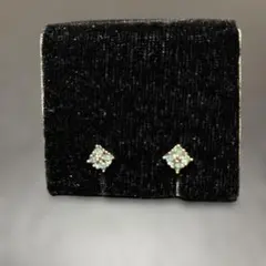 スクエア型青緑色ストーンピアス