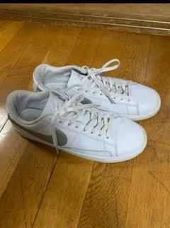 NIKEコートロイヤル　スニーカー