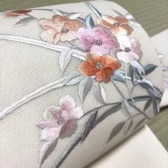 正絹　絽の名古屋帯《刺繍　花々》のサムネイル