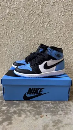[新品] ナイキ エアジョーダン 1 ハイ ユニバーシティブルー 25.5cm