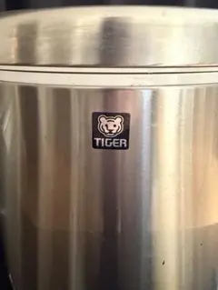 Item thumbnail for item fd68fcdf-27a8-4845-83cd-350303560b42