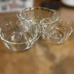 Pyrex 耐熱ガラス ボウル サラダ　グラタン3個セットのサムネイル
