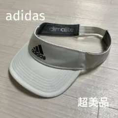 Item thumbnail for item 42aaa4ab-c6b3-4d80-866a-47481b4f3d92