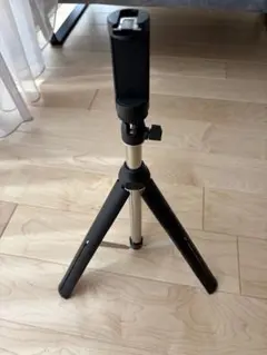 ELECOM ロング型自撮り三脚 最大1600mmのサムネイル