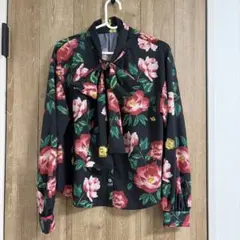 グレースコンチネンタル　花柄ボウタイブラウス　シャツ