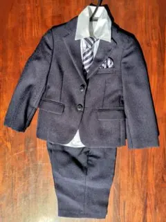 男の子　フォーマルスーツ　ネイビー