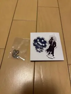 ヒロアカ　スタンド付きアクリルキーホルダー　死柄木弔