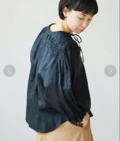 yuni ユニ ラミーハンド刺繍skipperブラウス リネン 黒のサムネイル