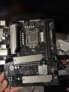 ASRock B560M マザーボード