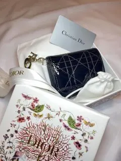 2026年最新】Dior 財布 ロータスウォレットの人気アイテム - メルカリ