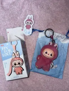 POPMART LABUBU PIN FOR LOVE シリーズイニシャルQピン