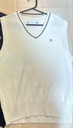 白 ニットベスト