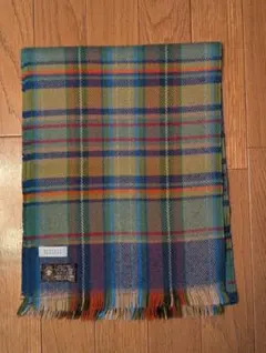 「バーニーズ ニューヨーク」マフラー