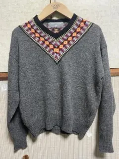 田中オム　グレー Vネック ニット セーターのサムネイル