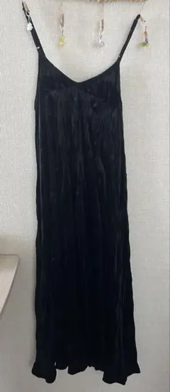 ブラックベロアキャミワンピース
