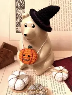 しろくま貯金箱⭐︎ハロウィン⭐︎とんがり魔女帽子とかぼちゃの