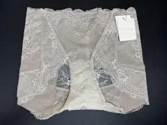 ベージュ M　3190円 NICE CLAUPショーツ