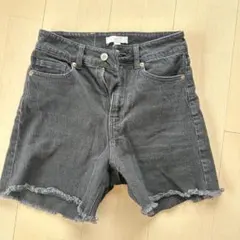 H&M ブラックデニムショートパンツ EUR 36