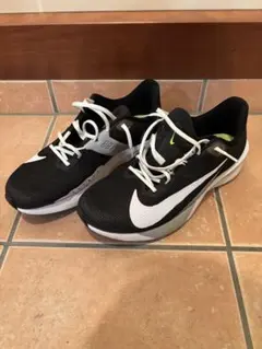 未使用品　Nikeズームフライ４　28.5㎝　メンズ ブラック/ホワイト ナイキ ズーム フライ 5 DM8968001 メンズ 陸上/ランニング ランニング