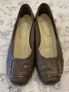 REGAL パンプス⭐︎グレージュのサムネイル