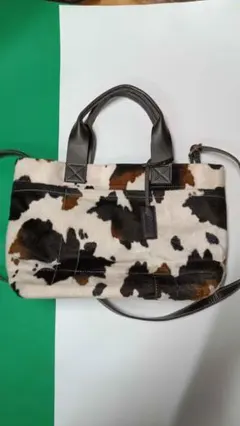 LS Scene エルエスシーン　ショルダーバッグ　カウ柄