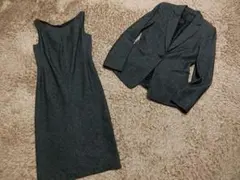 アンタイトル　カシミヤ混　清楚　ワンピース　セットアップスーツ　グレー　１/２