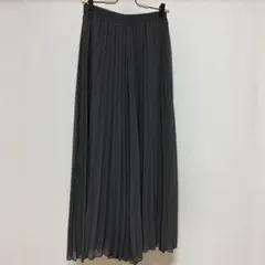 アクアガレージ　プリーツスカート ロング丈 グレー ウエストゴム(25305)のサムネイル