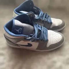 Nike Air Jordan 1 Mid True Blue