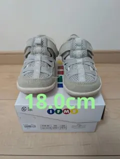 キッズシューズ　18.0cm
