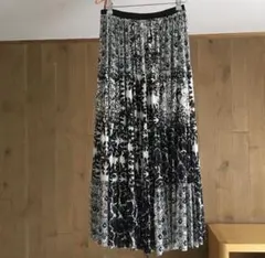 美品　 VIVIENNE TAM(ヴィヴィアンタム) 　パワーネット 　スカートのサムネイル