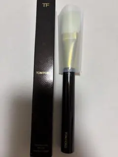 【美品】TOM FORD ファンデーション ブラシ 01＆2.5 美品】TOM FORD ファンデーション ブラシ 01＆2.5 - メルカリ