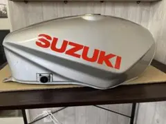スズキ　gsx1100s 刀　純正タンクのサムネイル
