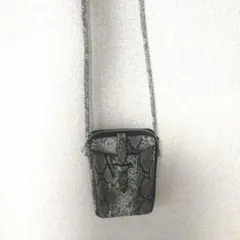 ヘビ柄ショルダーバッグ