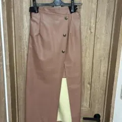 皮タイトスカート