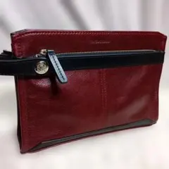 【美品】タケオキクチ クラッチバッグ レザー ロゴ型押し レッド