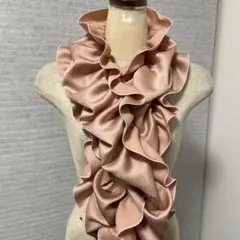 着物反物《R》正絹上品なくすみピンクのフリルが揺れるたっぷりギャザーストール