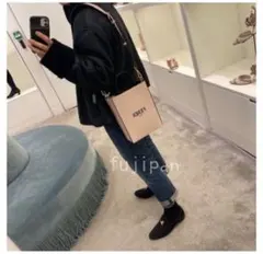正規品FENDI フェンディショルダーバッグのサムネイル