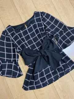 セシルマクビー　ペプラムトップス