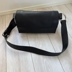 BEARDSLEY 2way レザーボディバッグ ブラック