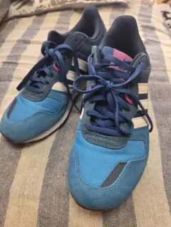 adidas スニーカー 　ブルー　23.5cm