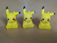 ピカチュウ　ソフビ3体セット