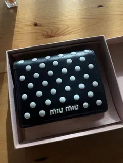 【希少モデル】MIUMIU ドットウォレットのサムネイル