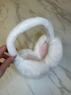 ホワイトイヤーマフ