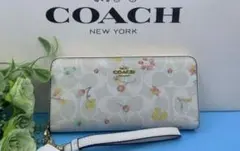 新品未使用コーチ長財布レディース花柄ホワイトロングジップ送料無料即日発送