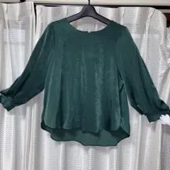 ブージュルード シャツ